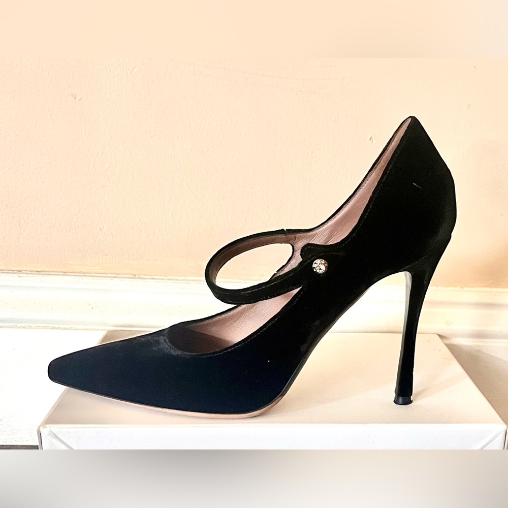 Tabitha Simmons Black Velvet Mary Jane Pumps size 38.5